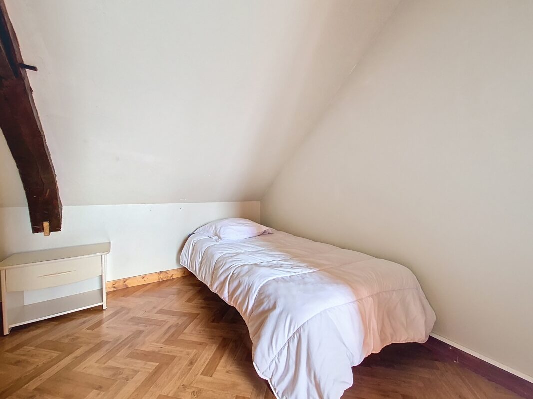 bighouse-small-bedroom