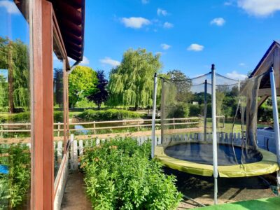 trampoline, Ô Gîte beu, Maison de charme avec pisicine chauffée, dans le maine et loire en France