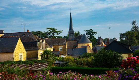 village de charme en Anjou, les trésors de l'anjou, à proximité d'Ô Gîte Bleu dans le maine et loire en Anjou