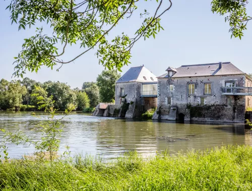 Les 3 rivières près de Ô Gîte beu, Maison de charme avec pisicine chauffée, dans le maine et loire en France